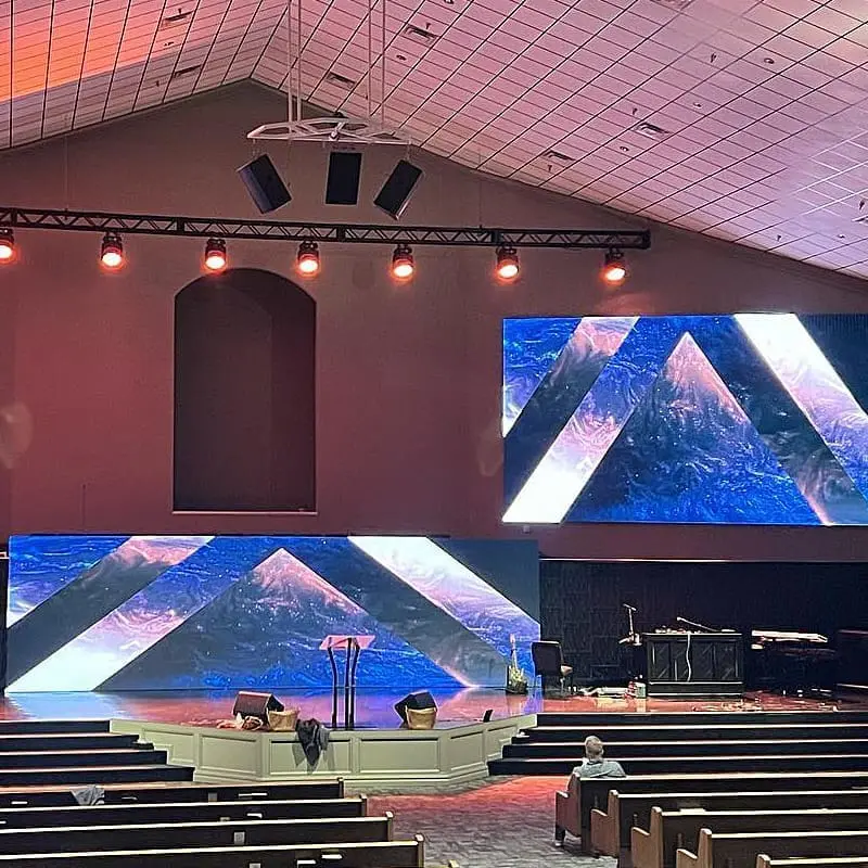 American Church: REISSDISPLAY Church LED Screen