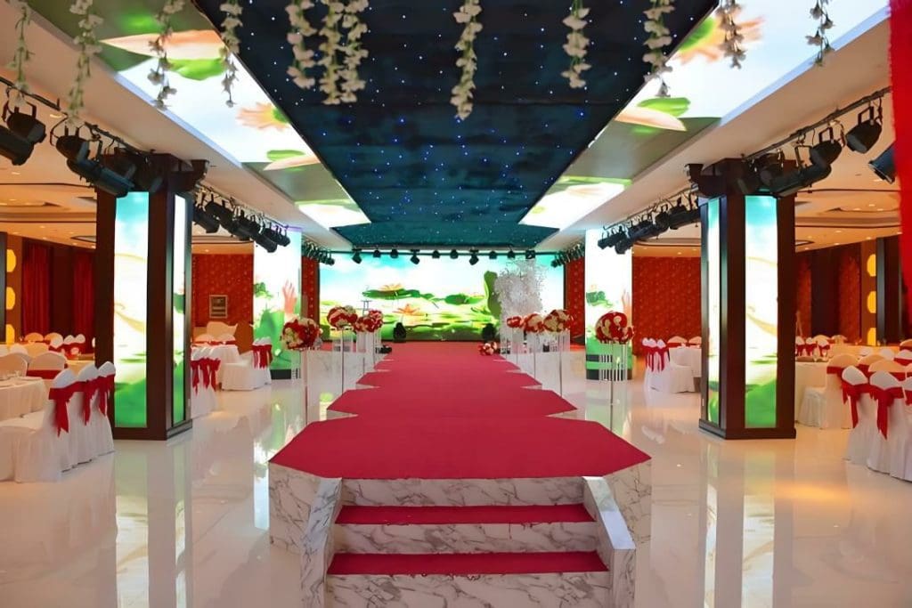 Hotel LED Screens: Enhance Guest Experience and Branding